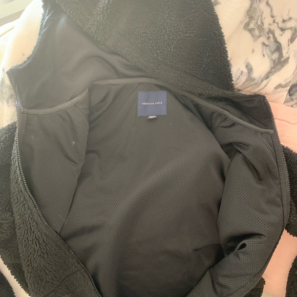 Fluffy black American eagle zip up sweater - Picture 4 of 4